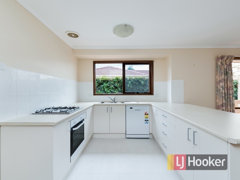 6 Damien Court, Pakenham VIC 3810