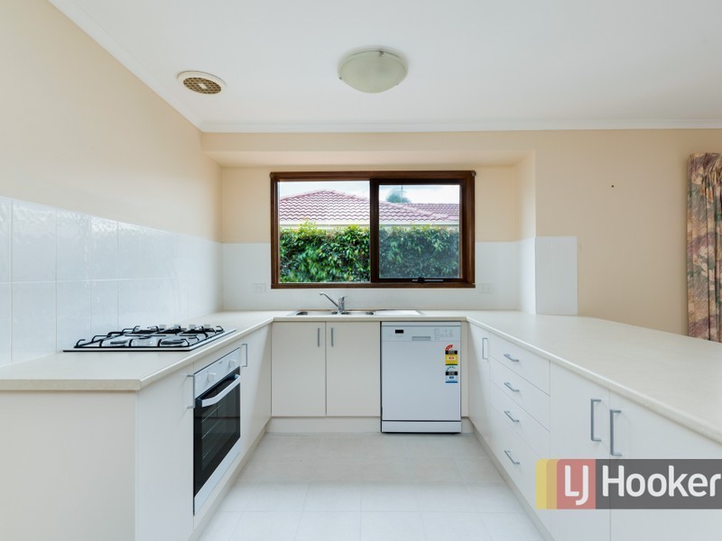 6 Damien Court, Pakenham VIC 3810