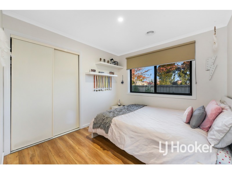 2 Ashwood Grove, Pakenham VIC 3810