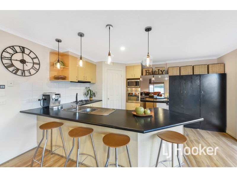 2 Ashwood Grove, Pakenham VIC 3810