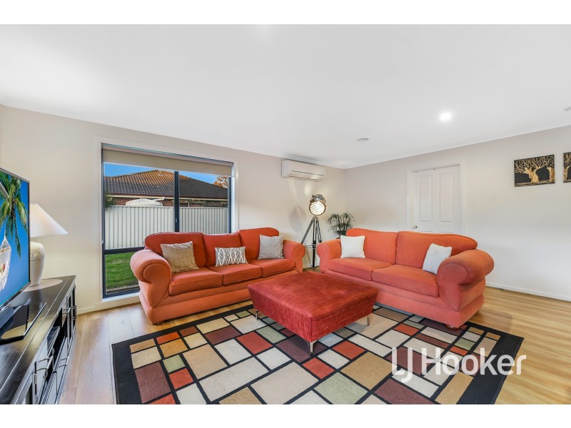 2 Ashwood Grove, Pakenham VIC 3810