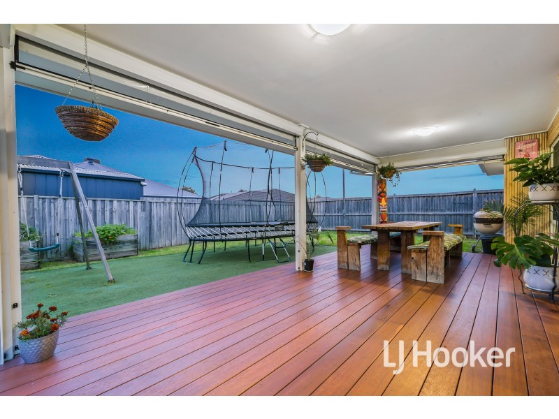 53 Greendale Boulevard, Pakenham VIC 3810