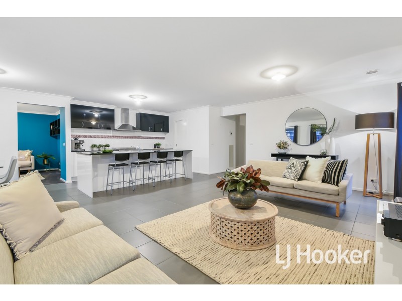 53 Greendale Boulevard, Pakenham VIC 3810