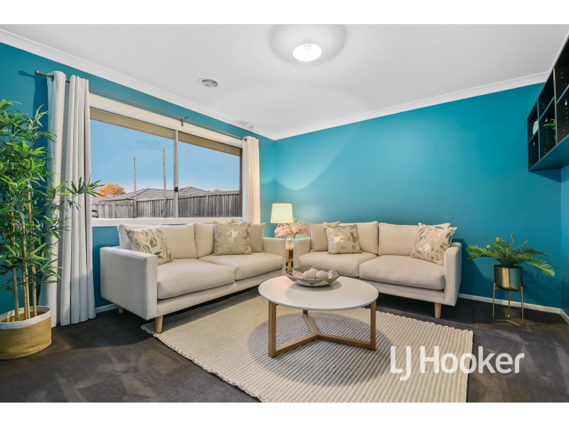 53 Greendale Boulevard, Pakenham VIC 3810