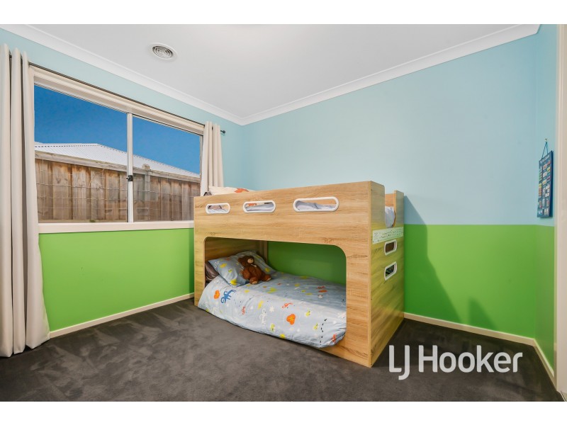 53 Greendale Boulevard, Pakenham VIC 3810