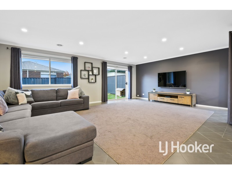 5 Como Chase, Pakenham VIC 3810