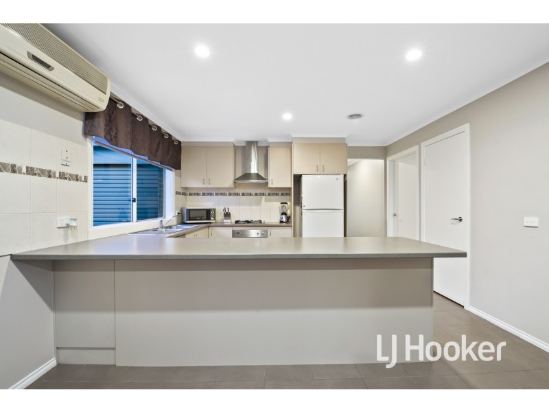 5 Como Chase, Pakenham VIC 3810