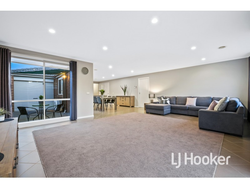 5 Como Chase, Pakenham VIC 3810