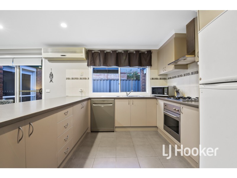 5 Como Chase, Pakenham VIC 3810