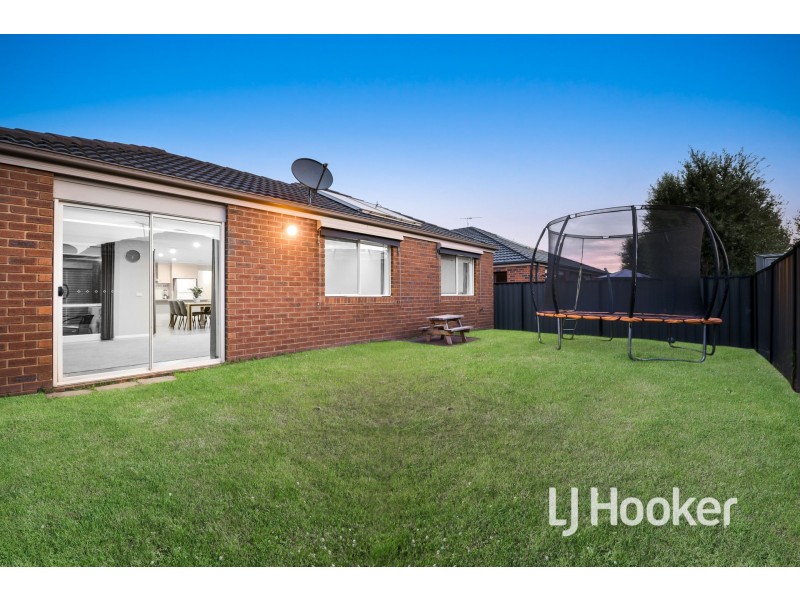 5 Como Chase, Pakenham VIC 3810