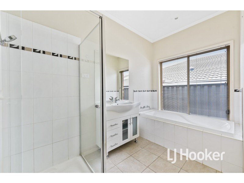 108 Windermere Boulevard, Pakenham VIC 3810