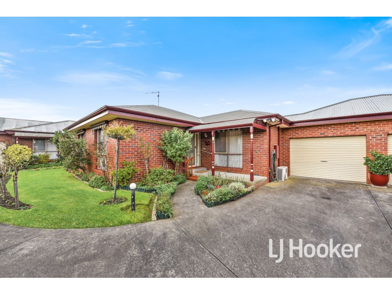 2/28A Henry Street, Pakenham VIC 3810