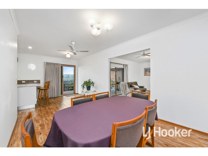 2/28A Henry Street, Pakenham VIC 3810