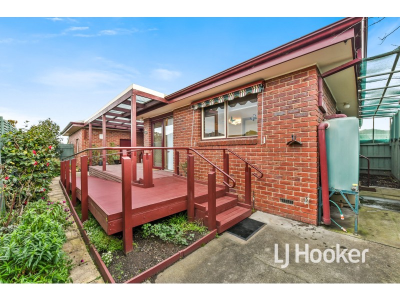 2/28A Henry Street, Pakenham VIC 3810