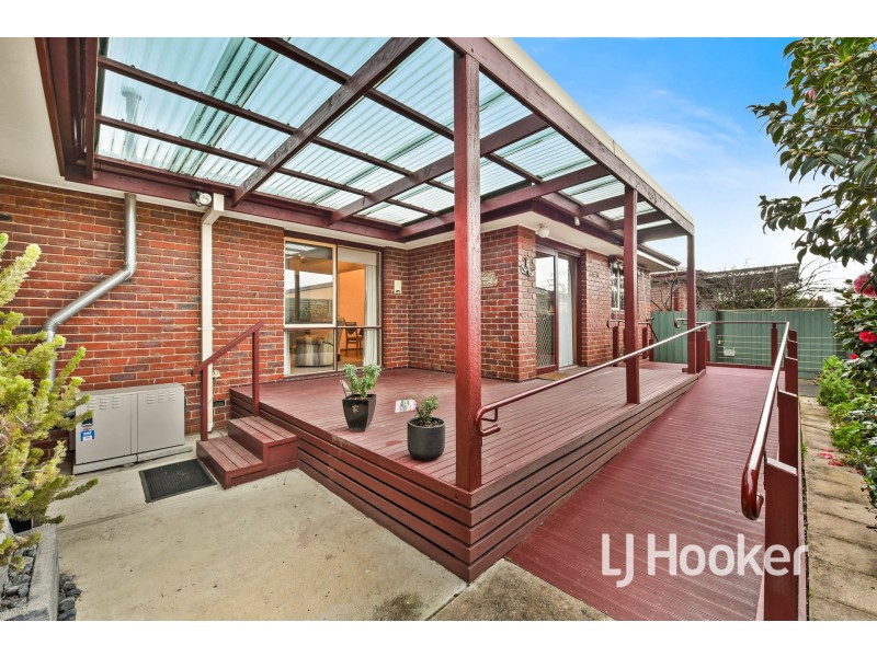 2/28A Henry Street, Pakenham VIC 3810