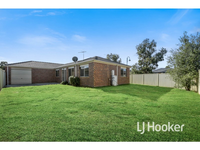 5 Salvia Avenue, Pakenham VIC 3810