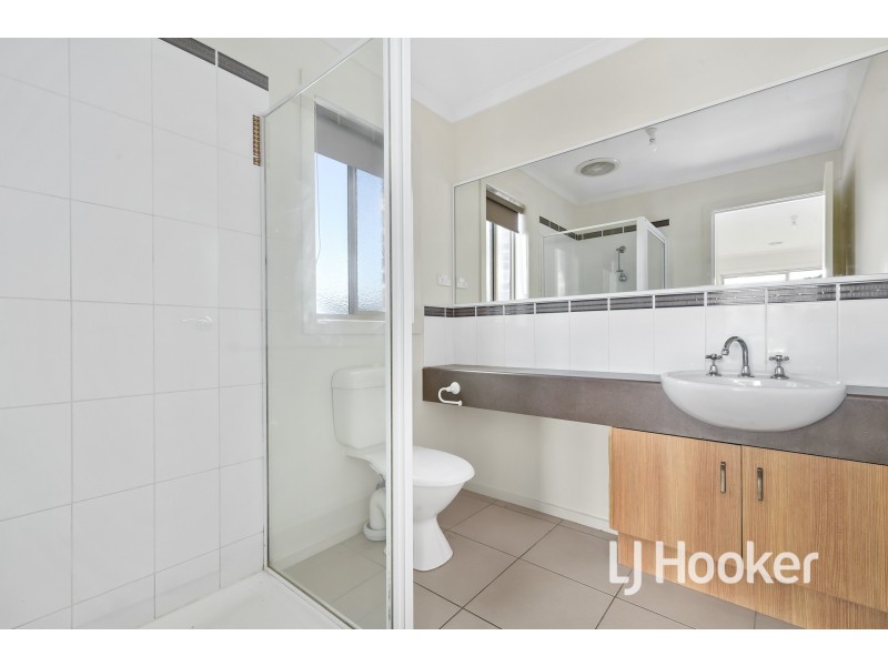 5 Salvia Avenue, Pakenham VIC 3810