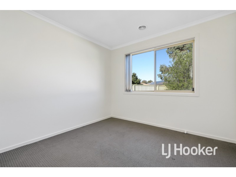 5 Salvia Avenue, Pakenham VIC 3810