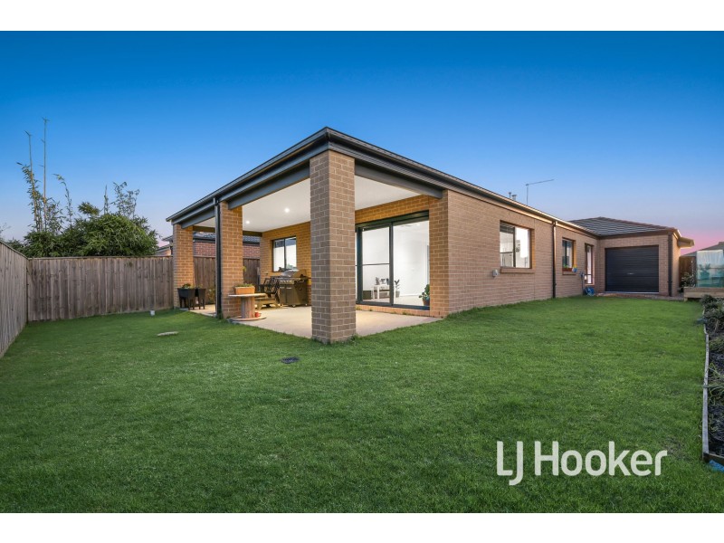 7 Brooklyn Street, Officer VIC 3809