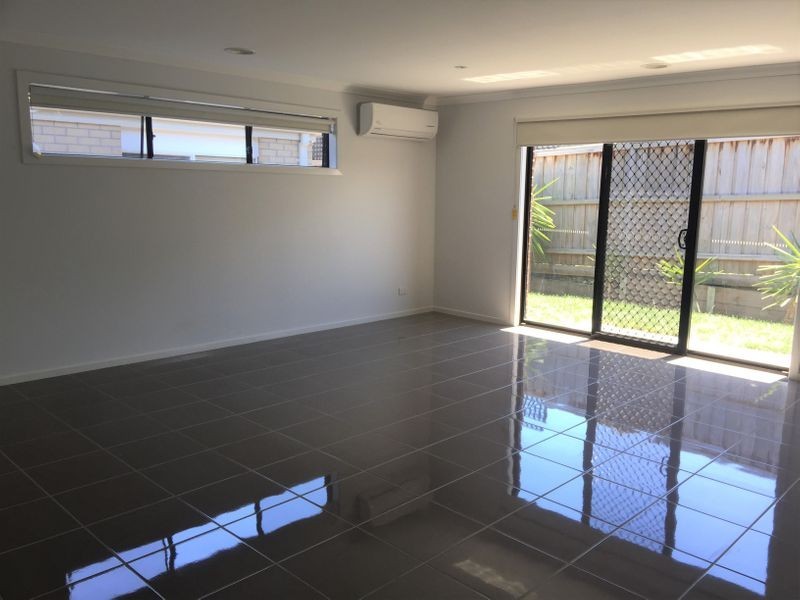 14 Macleod Circuit, Pakenham VIC 3810