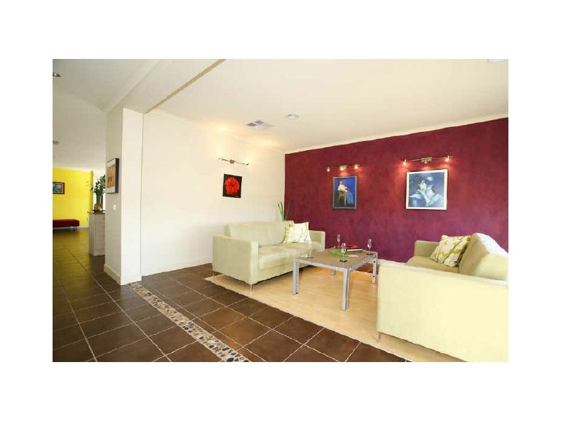 24 Howqua Place, Pakenham VIC 3810