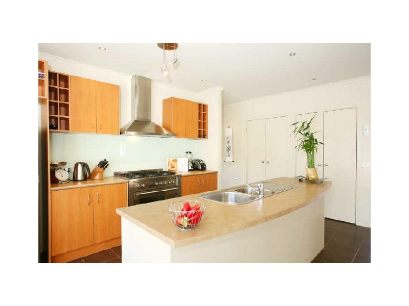 24 Howqua Place, Pakenham VIC 3810