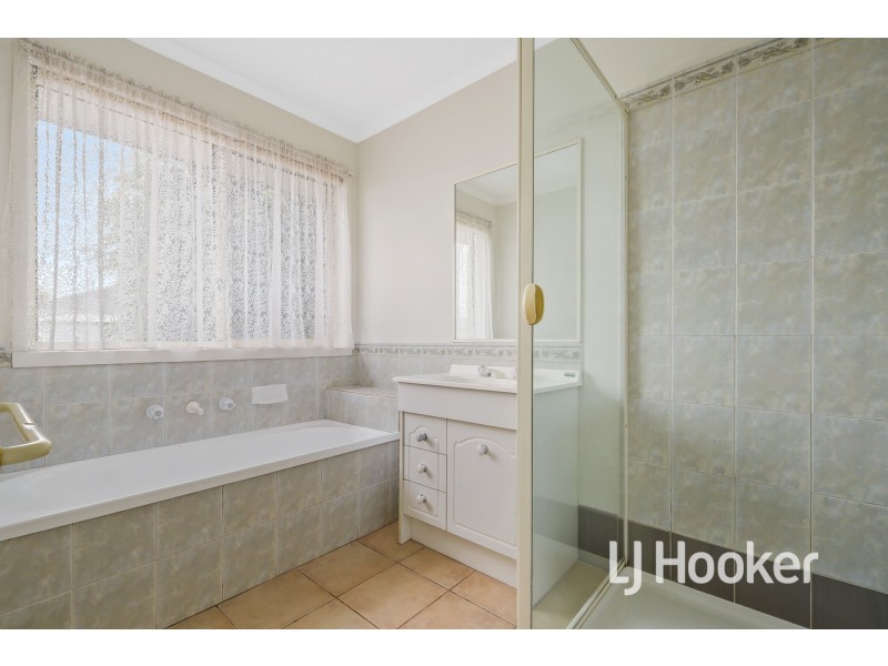 7 Benor Court, Pakenham VIC 3810