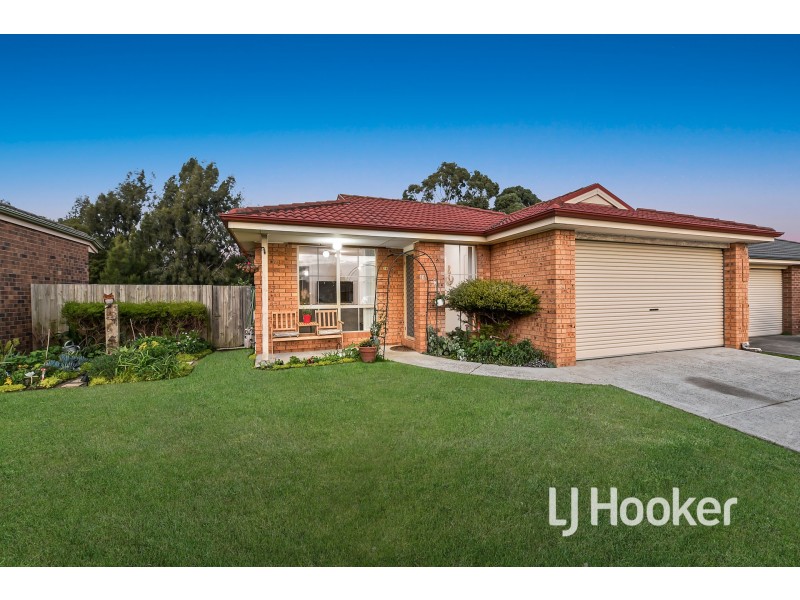 18 Rossi Close, Pakenham VIC 3810