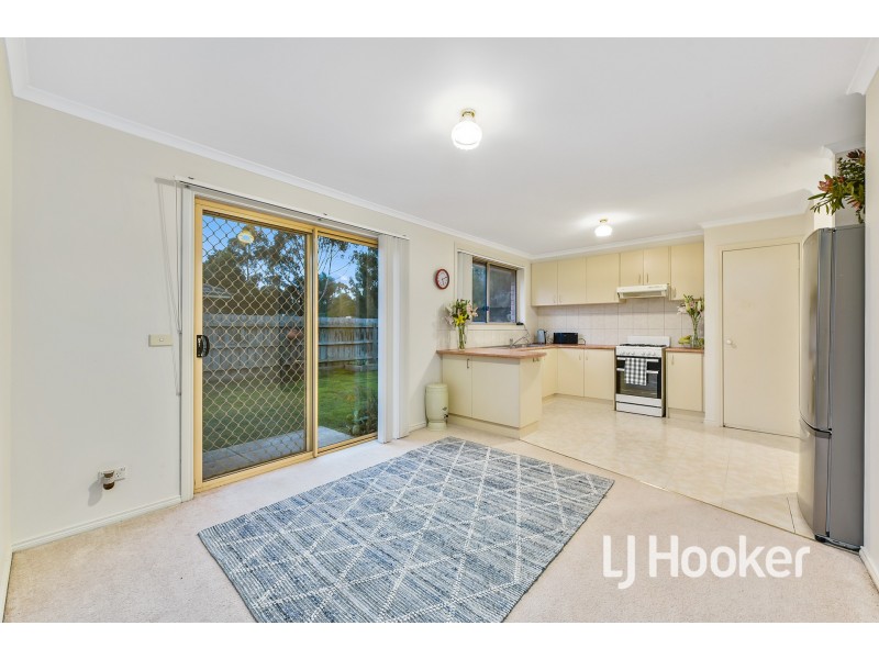 18 Rossi Close, Pakenham VIC 3810