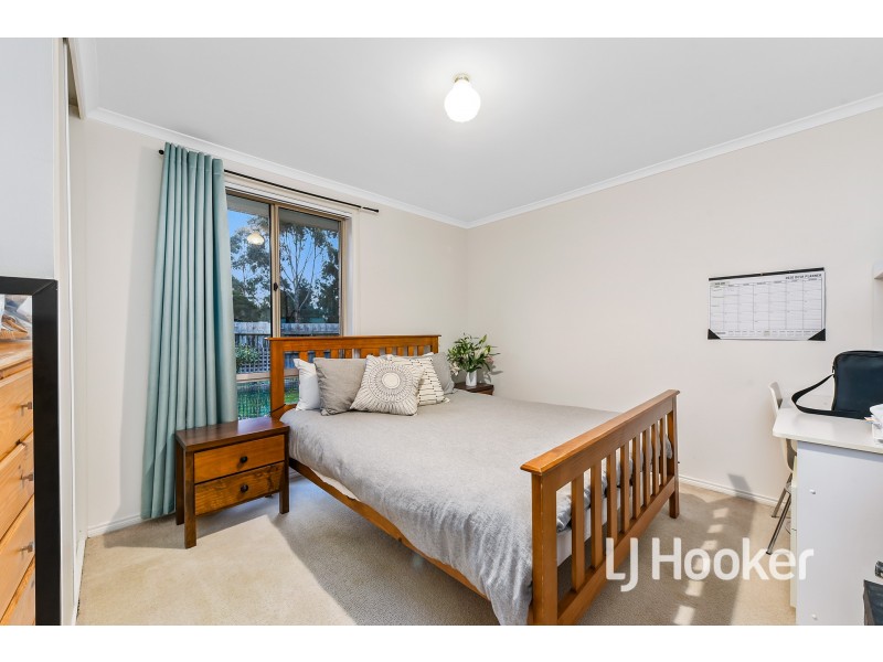 18 Rossi Close, Pakenham VIC 3810