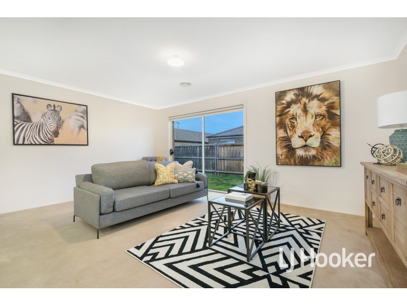 23 Markbeech Crescent, Officer VIC 3809