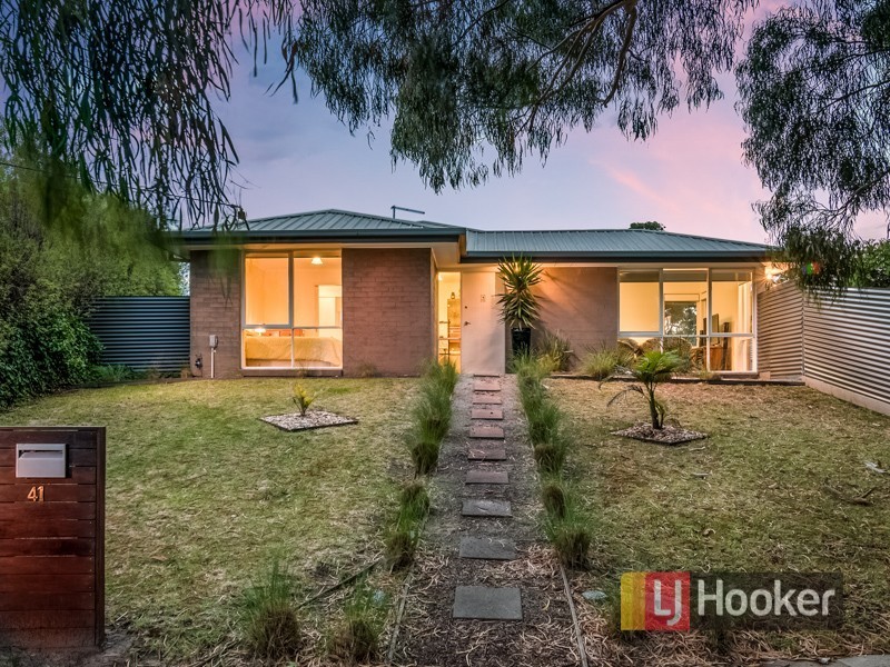 41 Ahern Road, Pakenham VIC 3810