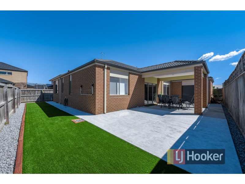 94 Arena Parade, Officer VIC 3809