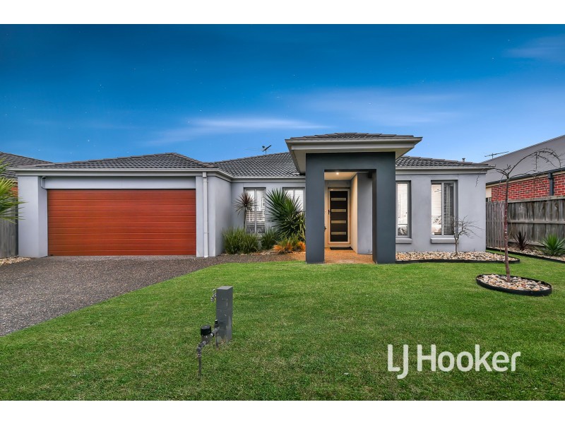 16 Arden Avenue, Pakenham VIC 3810