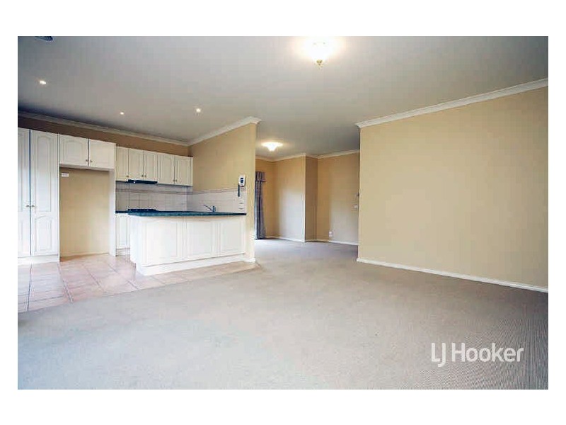 1 Willowbank Pocket, Pakenham VIC 3810