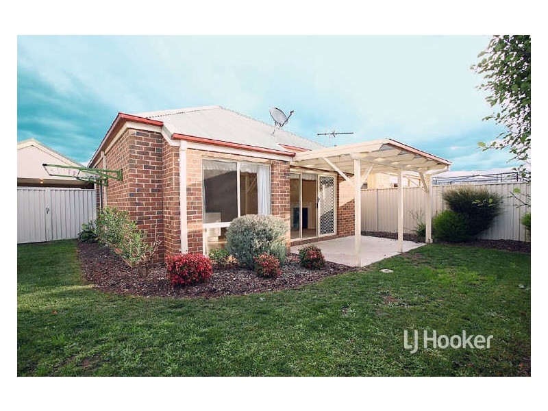 1 Willowbank Pocket, Pakenham VIC 3810