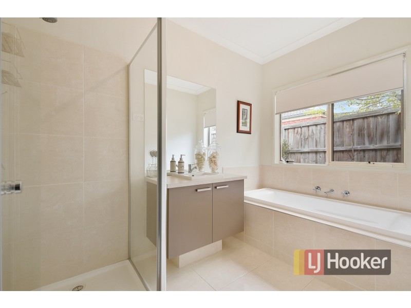 17 Ti-Tree Crescent, Officer VIC 3809