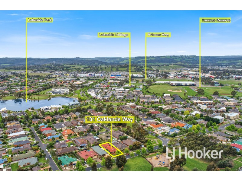 101 Oaklands Way, Pakenham VIC 3810