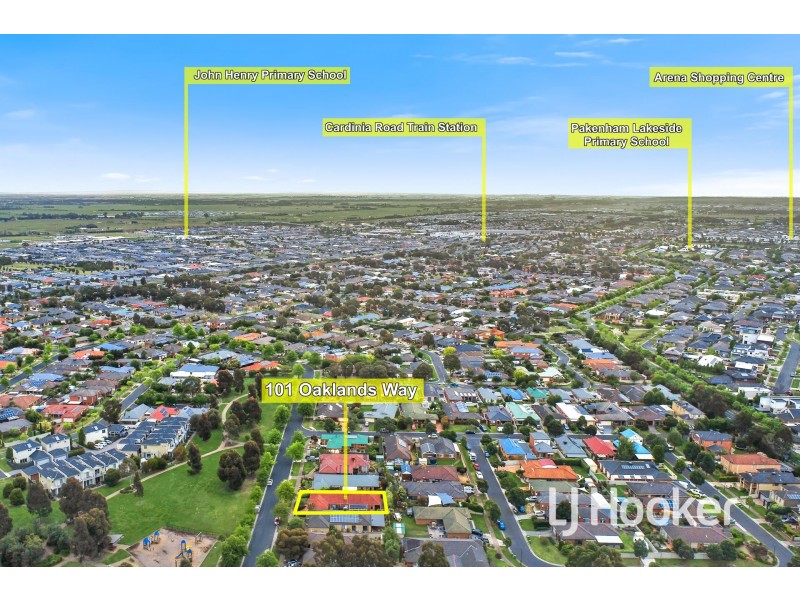 101 Oaklands Way, Pakenham VIC 3810