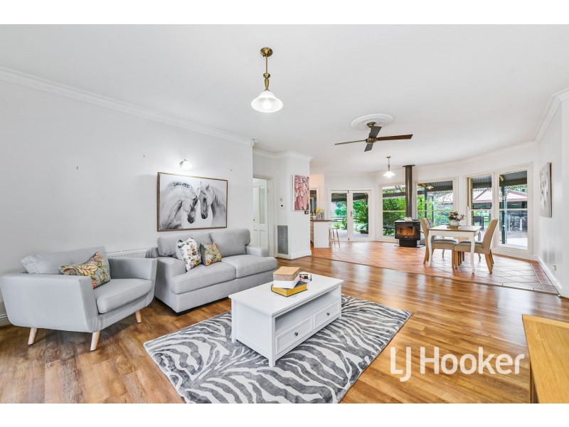 365 Hall Road, Pakenham VIC 3810