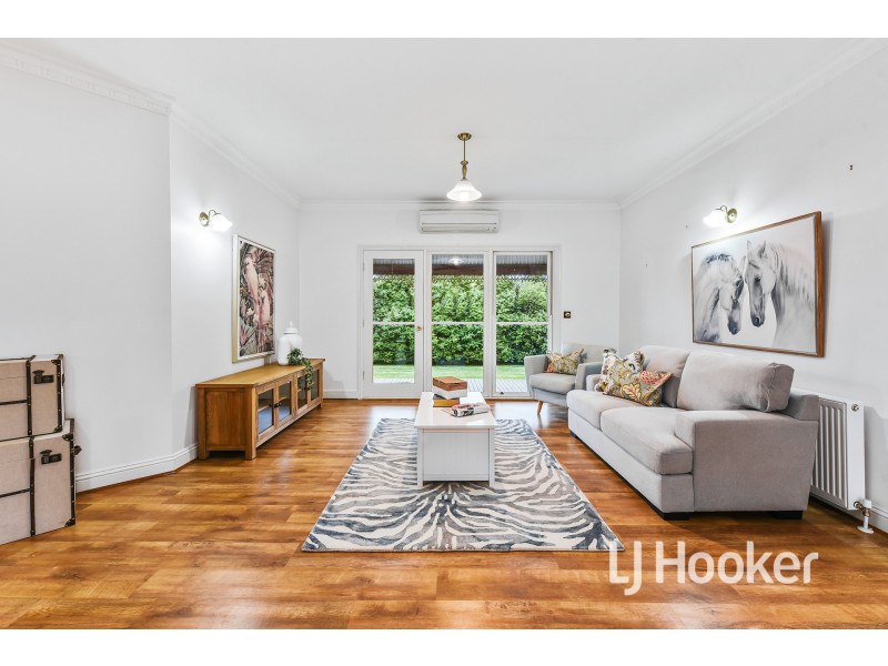 365 Hall Road, Pakenham VIC 3810