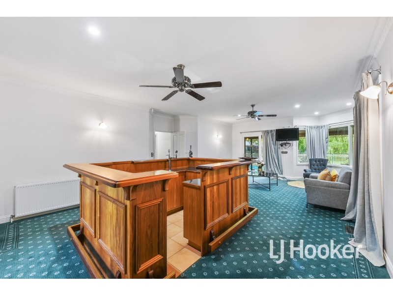 365 Hall Road, Pakenham VIC 3810