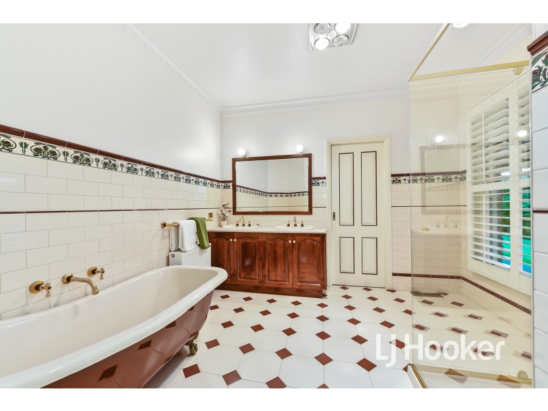 365 Hall Road, Pakenham VIC 3810