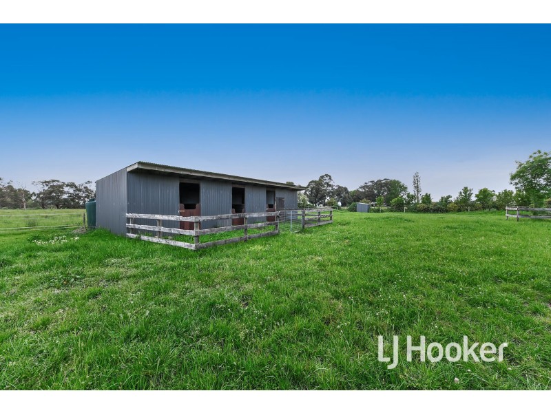 365 Hall Road, Pakenham VIC 3810