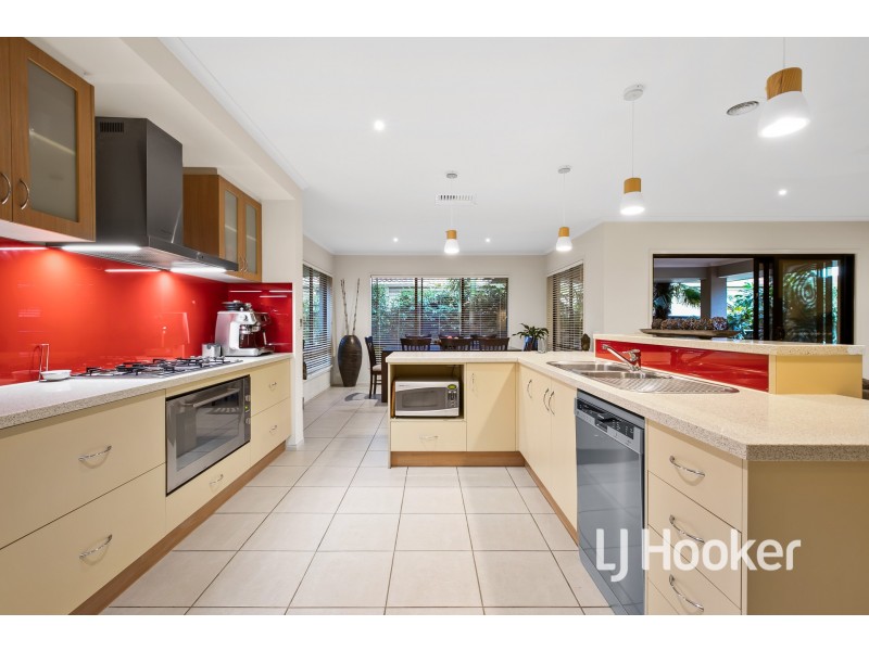 16 Sydney Street, Narre Warren South VIC 3805