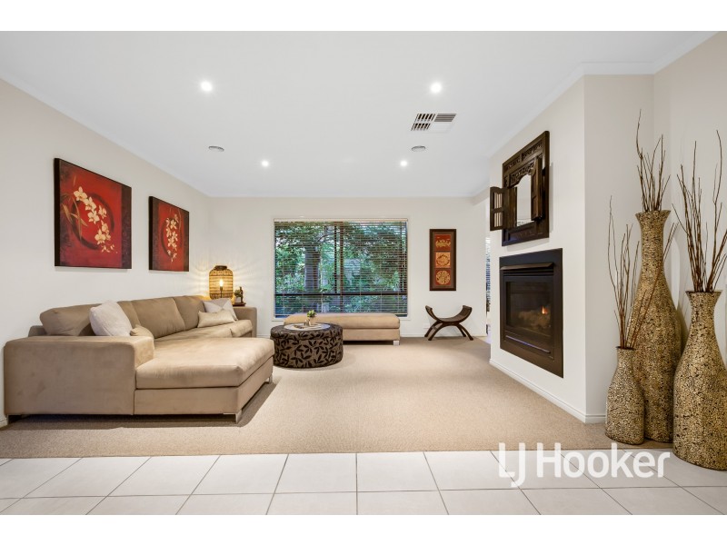 16 Sydney Street, Narre Warren South VIC 3805