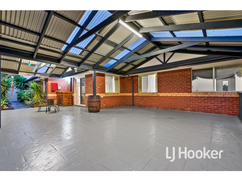 13 Teal Place, Pakenham VIC 3810