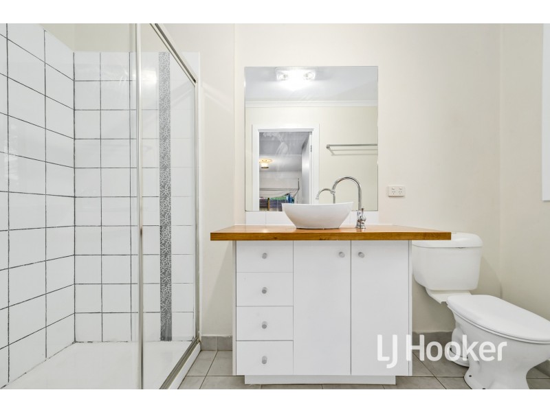 13 Teal Place, Pakenham VIC 3810