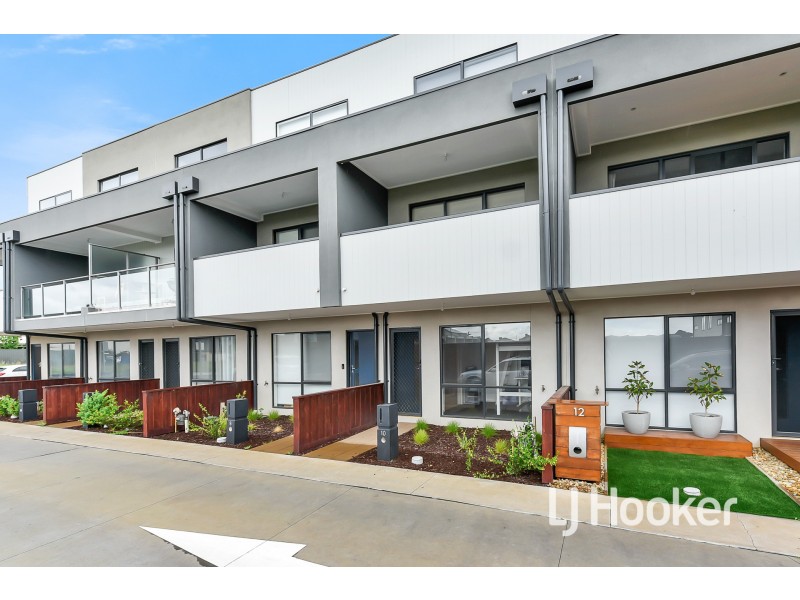 10 Rubus Way, Pakenham VIC 3810