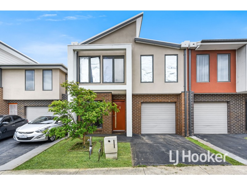 2/180 Henry Road, Pakenham VIC 3810